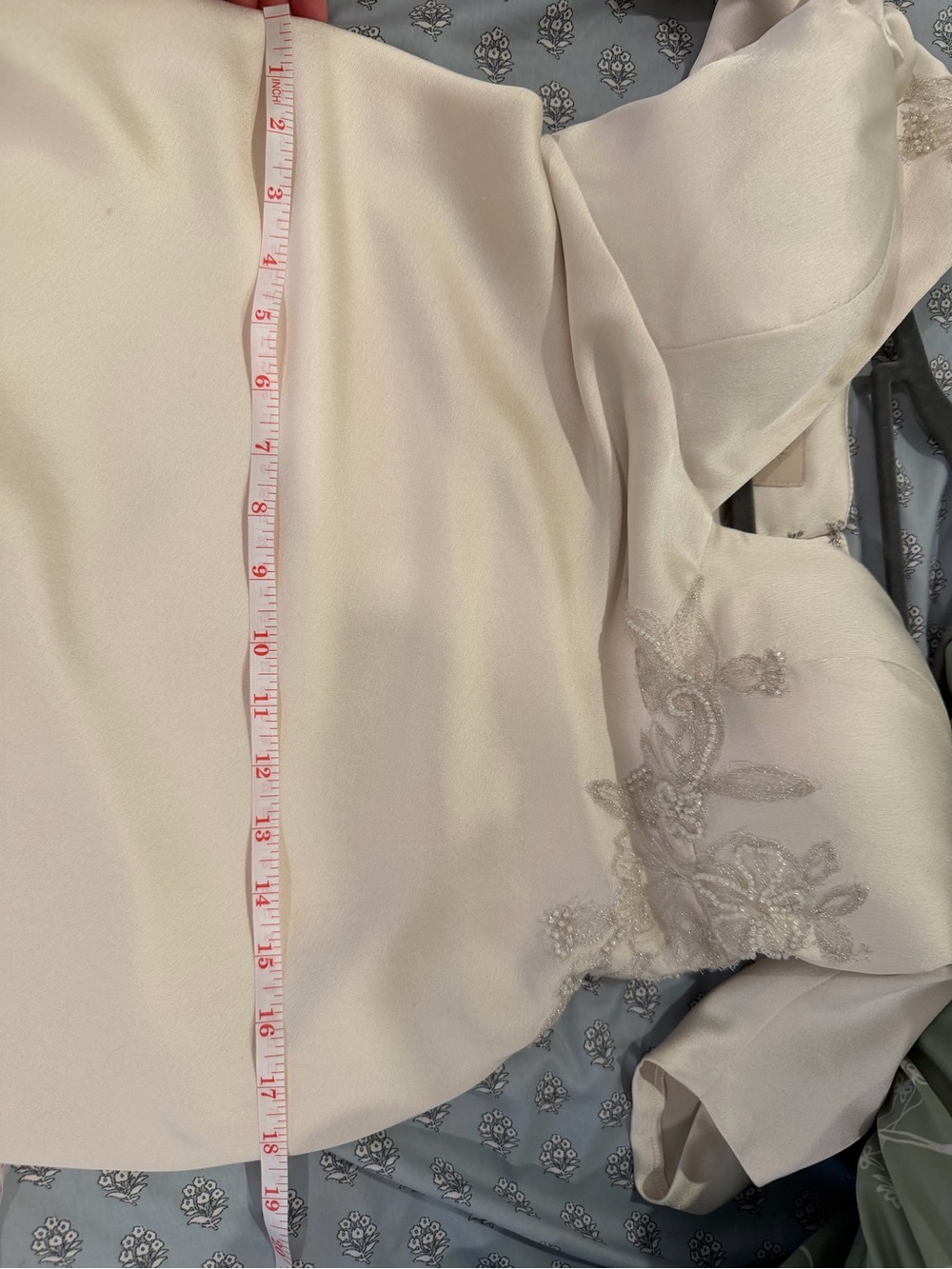 Jenny Yoo Cream Satin V-Neck Wedding Dress with Lace Appliqué - Picture 3 of 6
